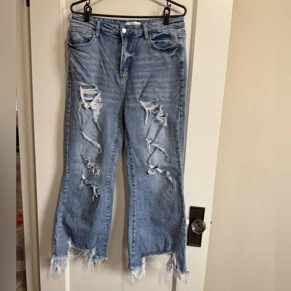 BLAKELEY Distressed Cropped Jeans